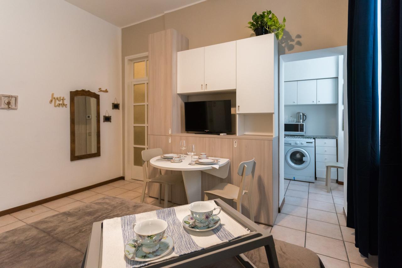 Love & Smile Apartment By Rent All Комо Екстериор снимка
