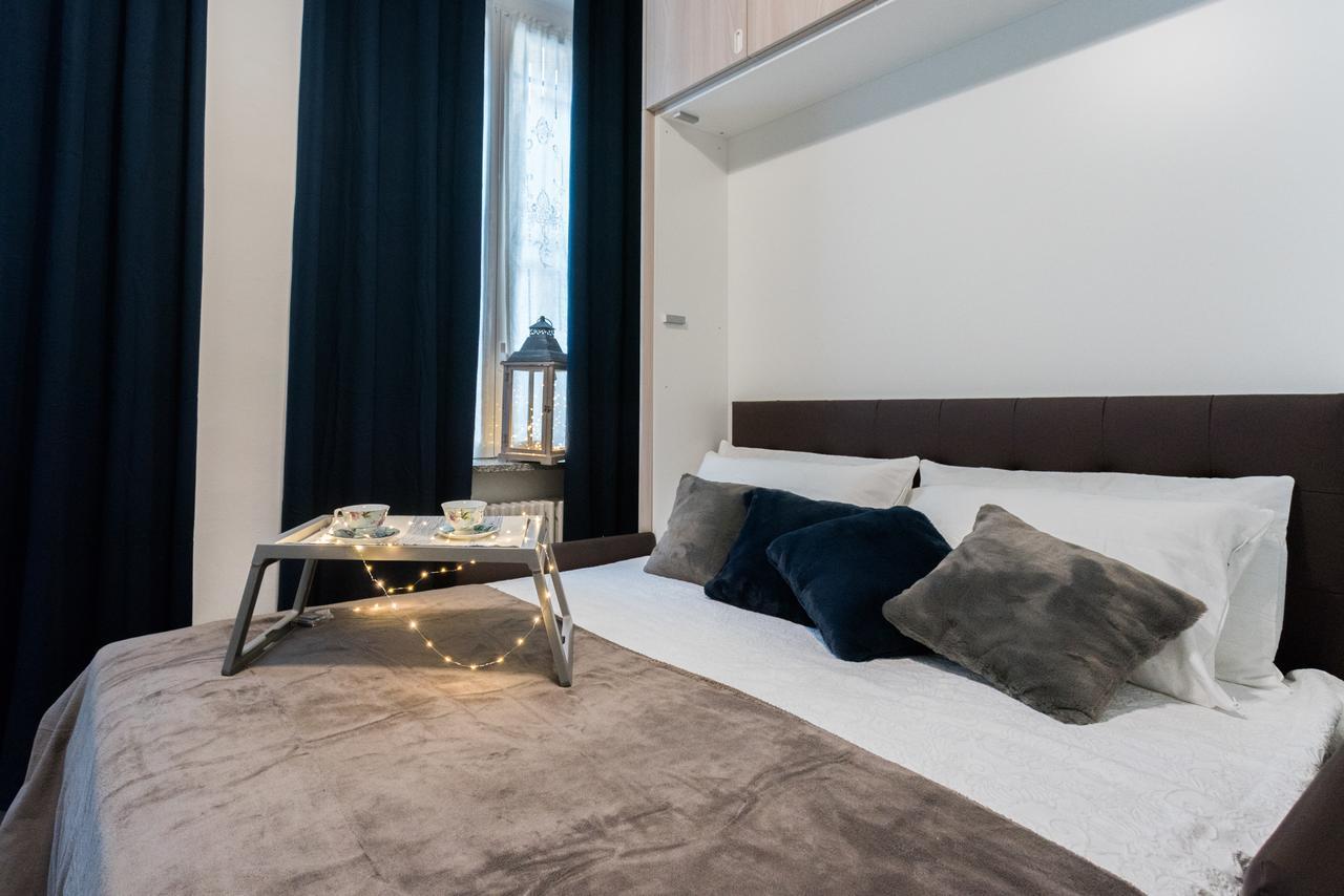 Love & Smile Apartment By Rent All Комо Екстериор снимка