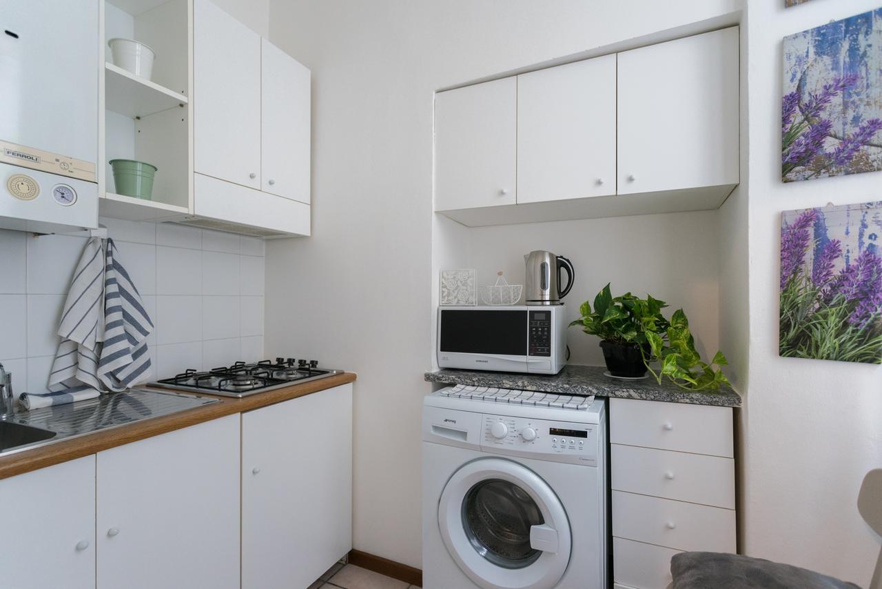 Love & Smile Apartment By Rent All Комо Екстериор снимка