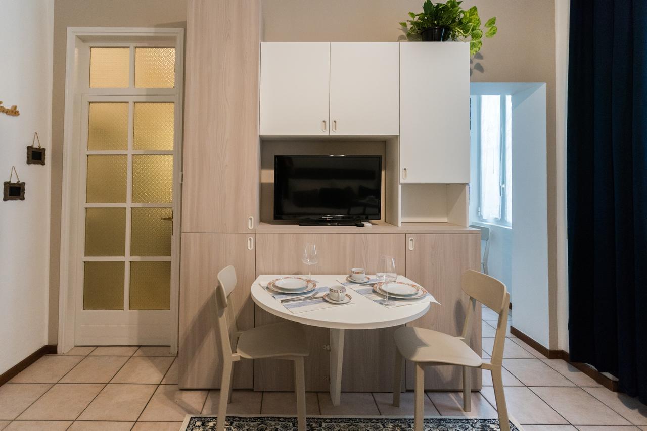 Love & Smile Apartment By Rent All Комо Екстериор снимка